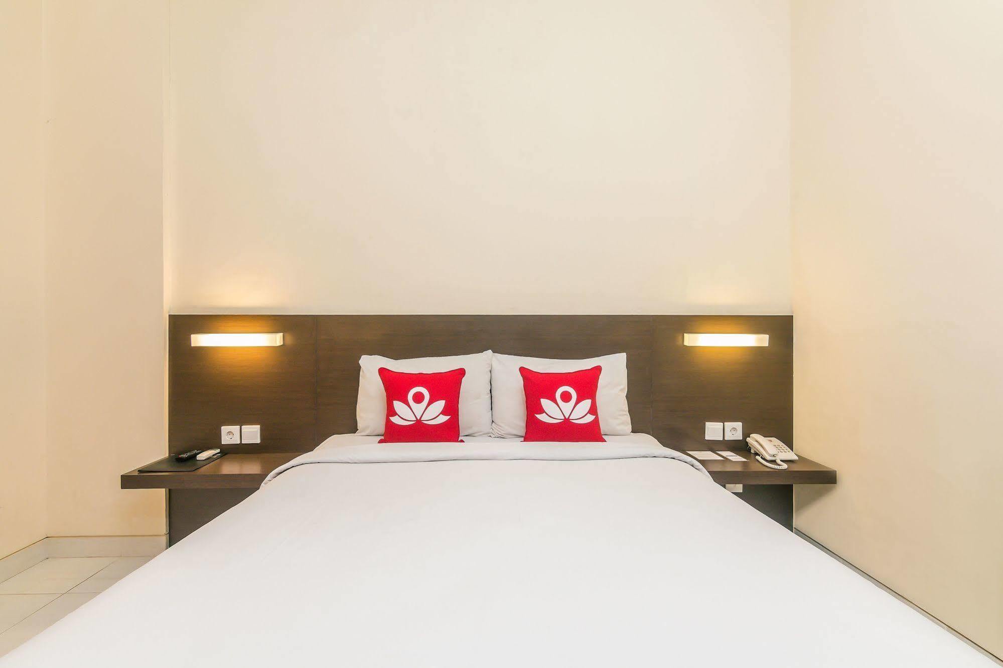 Zen Rooms Legian Sri Laksmi Seminyak Buitenkant foto